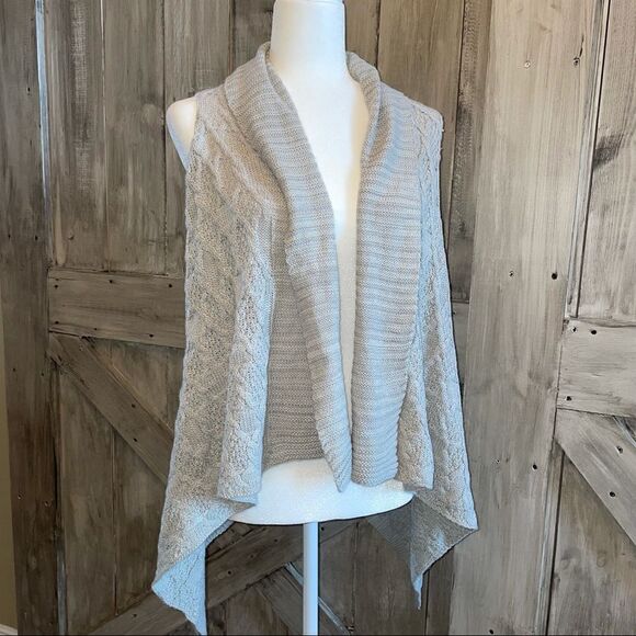 Jaclyn Smith lounge sweater vest - Picture 1 of 3